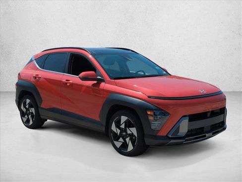 Used 2024 Hyundai Kona Limited FWD image 3