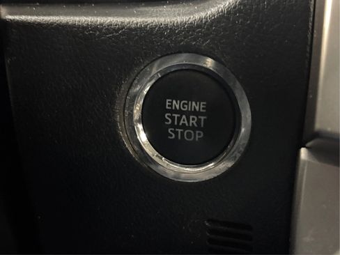 Used 2022 Toyota 4Runner SR5 image 39