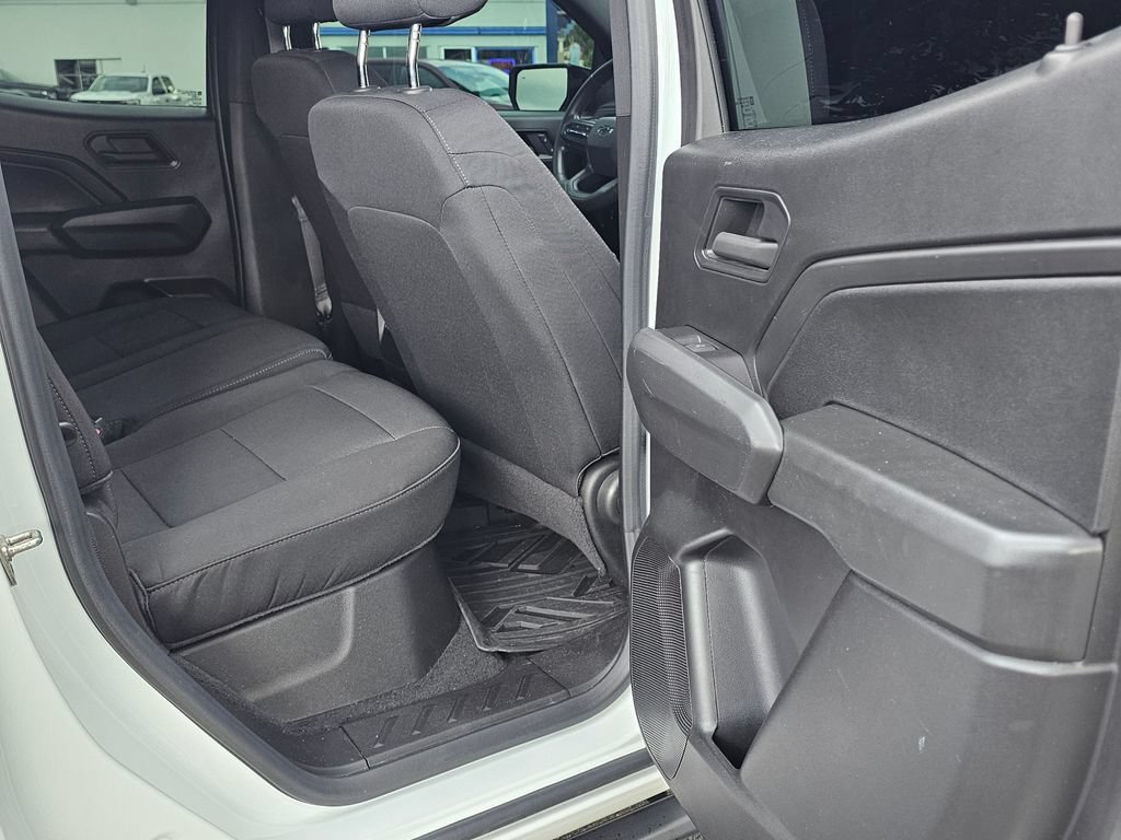 Used 2024 Chevrolet Colorado Trail Boss w/ Technology Package AWD/4WD image 17
