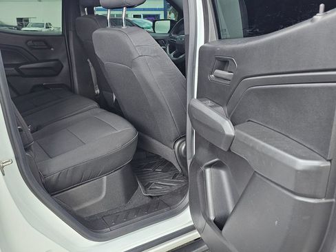 Used 2024 Chevrolet Colorado Trail Boss w/ Technology Package AWD/4WD image 17