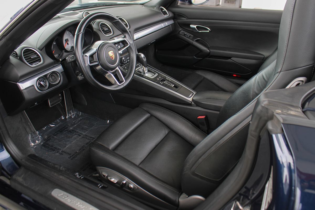 Used 2018 Porsche 718 Boxster S RWD image 16