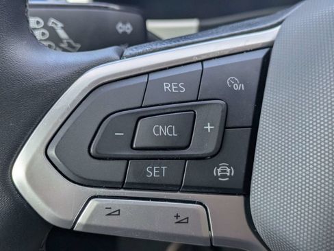 Certified 2022 Volkswagen Atlas Cross Sport SE FWD image 27