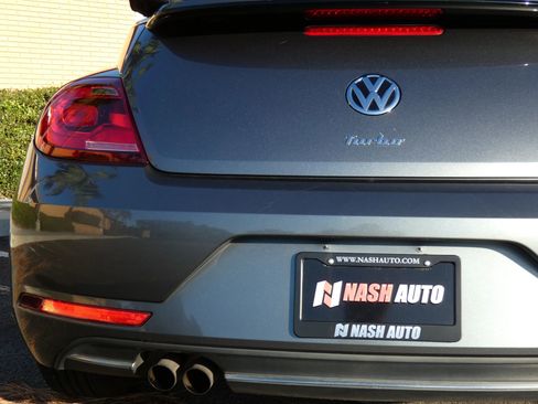 Used 2018 Volkswagen Beetle 2.0T S image 11