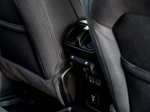 Used 2021 Jeep Wrangler Unlimited Willys image 48