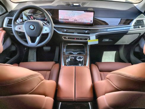 Certified 2026 BMW X7 xDrive40i w/ Executive Package image 16