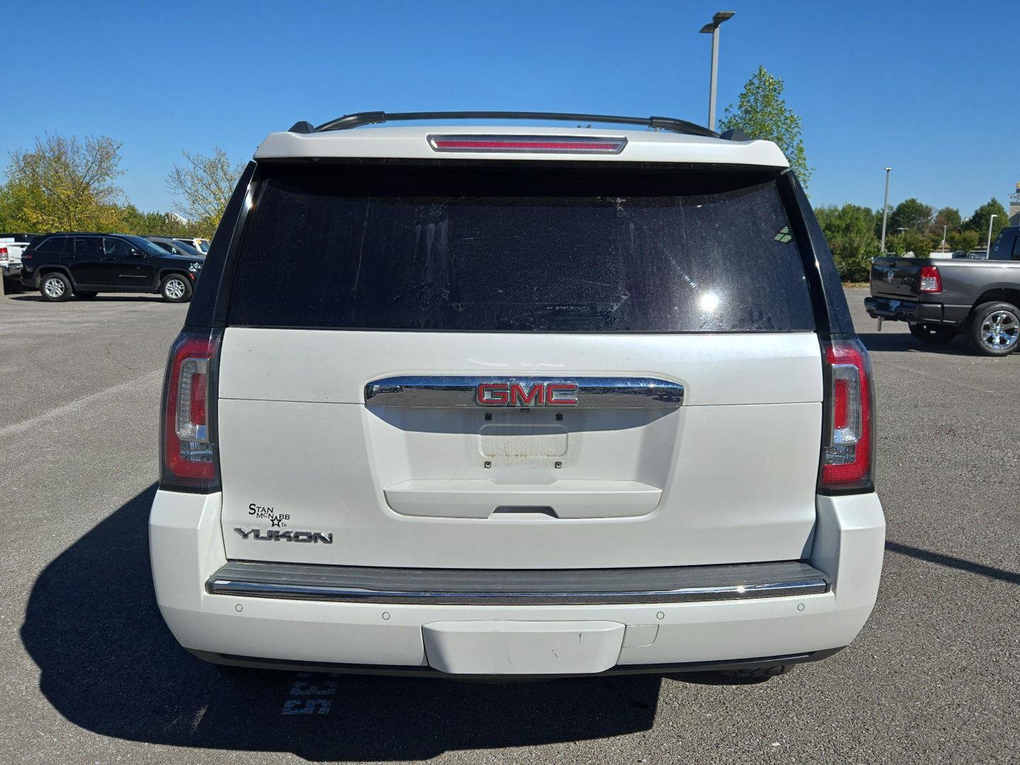 Used 2016 GMC Yukon Denali w/ Open Road Package AWD/4WD image 6