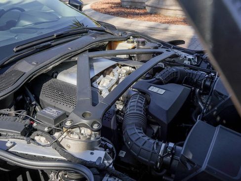 Used 2020 Aston Martin DB11 Volante image 28