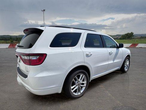 Used 2024 Dodge Durango GT RWD image 3