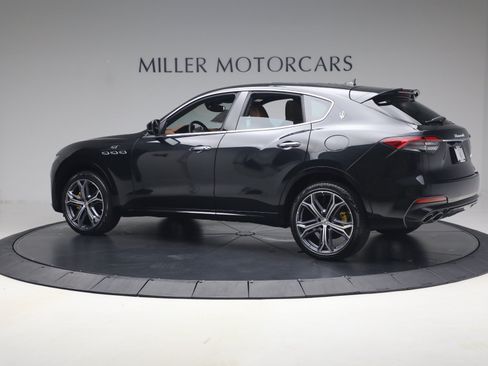 Certified 2022 Maserati Levante GT AWD/4WD image 4