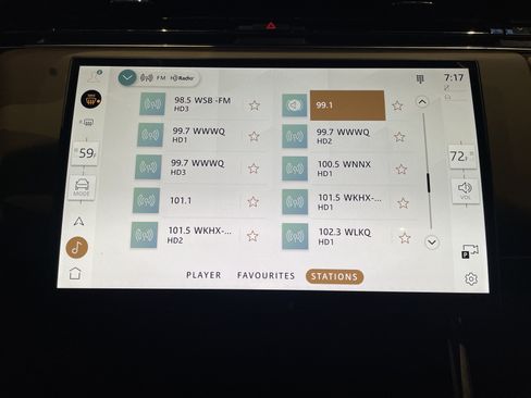 Used 2024 Land Rover Range Rover Sport SE image 25