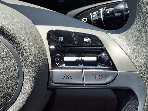 Certified 2025 Hyundai Elantra Hybrid FWD image 21