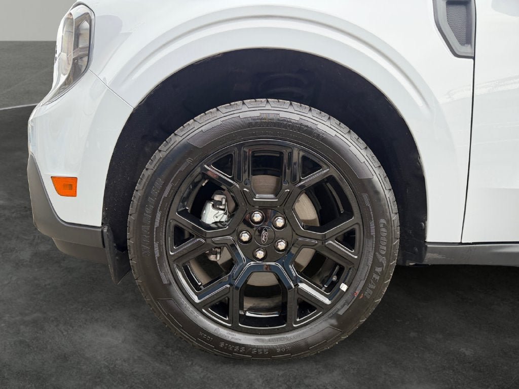 Used 2025 Ford Maverick XLT w/ XLT Luxury Package AWD/4WD image 4
