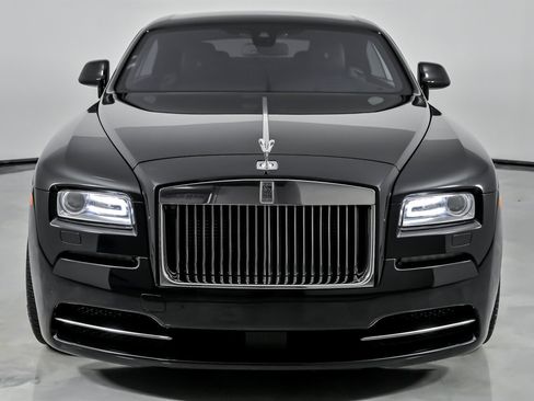 Used 2014 Rolls-Royce Wraith image 5