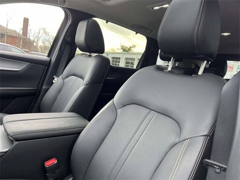 Certified 2025 MAZDA CX-90 3.3 Turbo w/ Preferred Package image 9