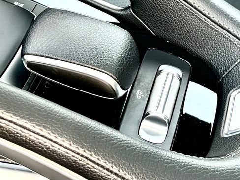 Certified 2022 Mercedes-Benz GLS 450 4MATIC image 40