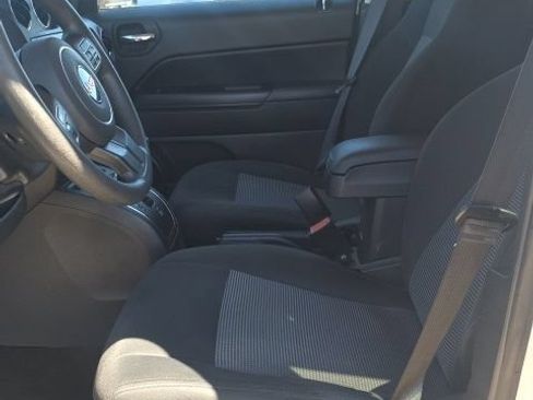 Used 2016 Jeep Patriot Sport w/ Power Value Group AWD/4WD image 11