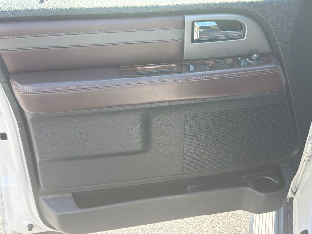 Used 2015 Ford Expedition Platinum RWD image 12