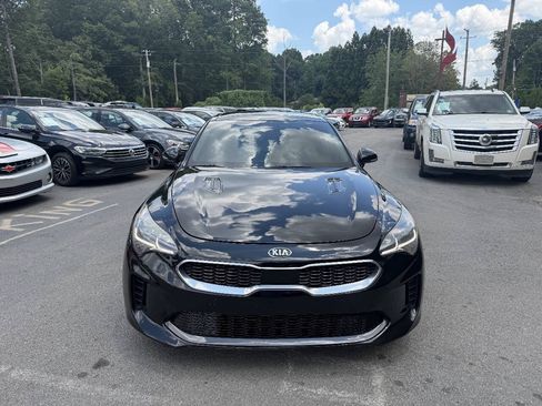Used 2018 Kia Stinger Premium RWD image 2