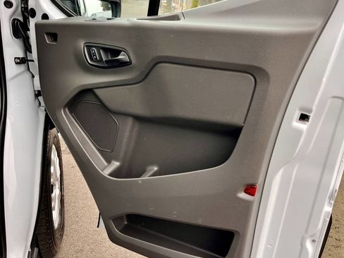 Used 2023 Ford Transit 350 XLT image 21