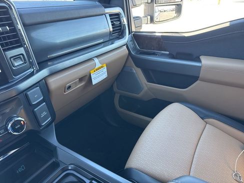 New 2026 Ford F250 Lariat w/ Black Appearance Package image 50