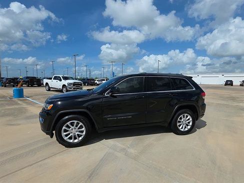 Used 2021 Jeep Grand Cherokee Laredo RWD image 5