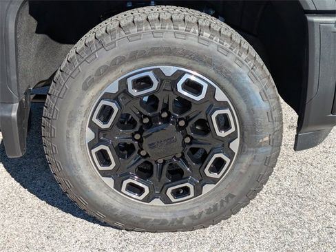 New 2026 GMC Sierra 3500 Denali w/ Denali Reserve Package image 10