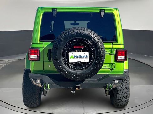 Used 2018 Jeep Wrangler Unlimited Sahara w/ Uconnect 4C Nav & Sound Group image 5