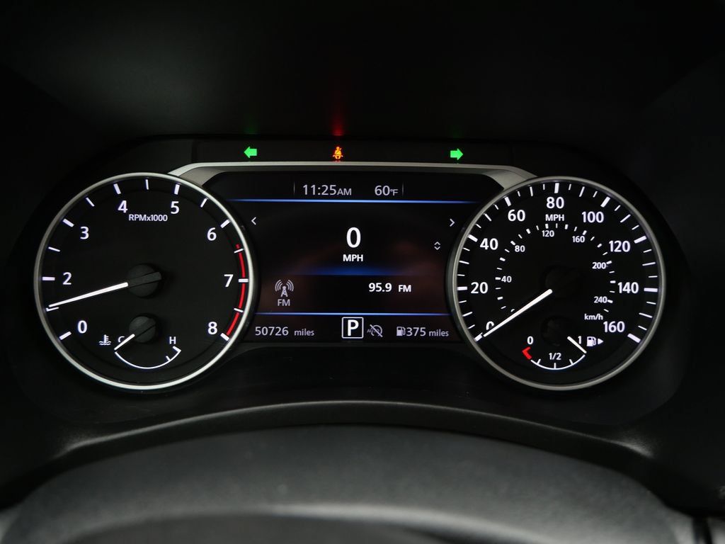 Used 2025 Nissan Sentra SR FWD image 32