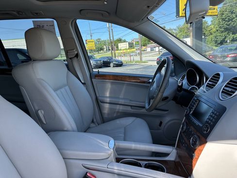 Used 2007 Mercedes-Benz ML 350 4MATIC w/ P1 Pkg image 9
