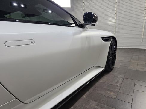 Used 2024 Aston Martin DB12 Coupe RWD image 9