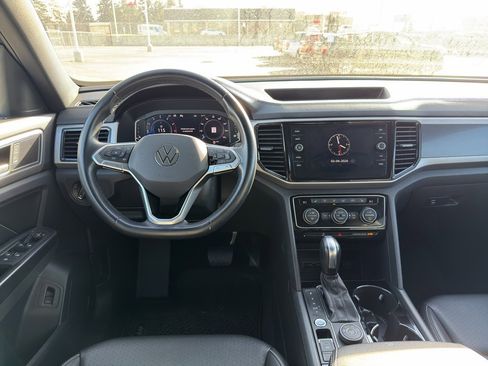 Used 2020 Volkswagen Atlas Cross Sport SEL image 11