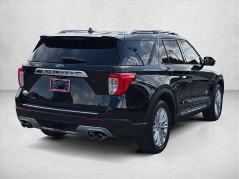 Used 2023 Ford Explorer King Ranch w/ Technology Package RWD image 5