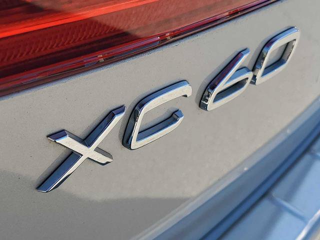 Used 2023 Volvo XC60 T8 Ultimate w/ Climate Package AWD/4WD image 7