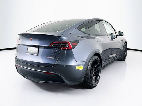Used 2022 Tesla Model Y Performance AWD/4WD image 9