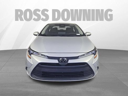 Used 2024 Toyota Corolla LE FWD image 2