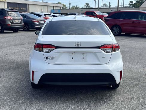 Used 2023 Toyota Corolla LE FWD image 4
