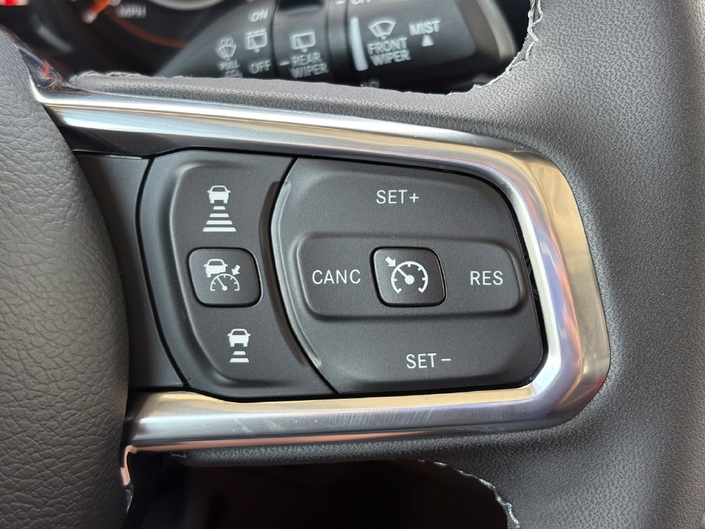 New 2026 Jeep Wrangler Unlimited Sahara AWD/4WD image 31