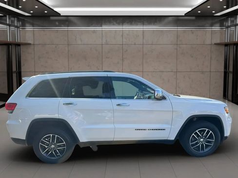 Used 2018 Jeep Grand Cherokee Limited AWD/4WD image 11