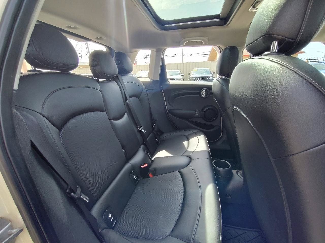 Used 2019 MINI Cooper 4-Door Hardtop FWD image 38