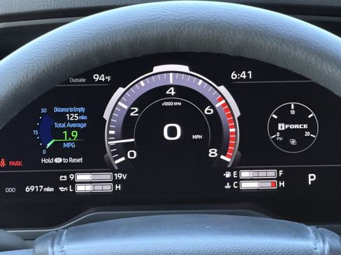 Used 2025 Toyota Tundra Limited AWD/4WD image 18
