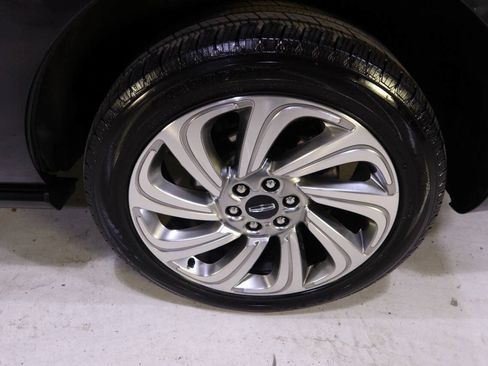 Used 2024 Lincoln Navigator Reserve AWD/4WD image 38