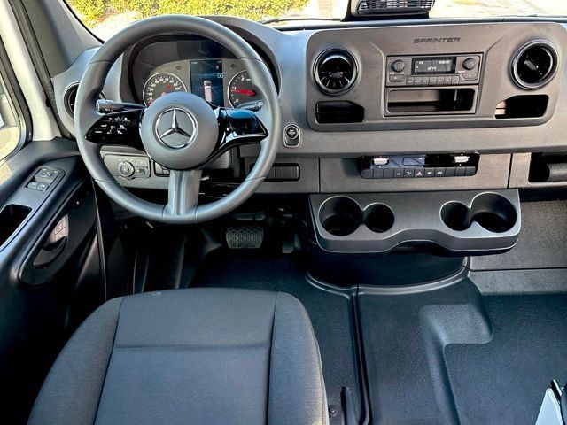 Used 2026 Mercedes-Benz Sprinter 2500 image 25