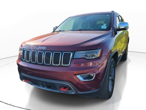 Used 2018 Jeep Grand Cherokee Limited w/ Luxury Group II AWD/4WD image 3