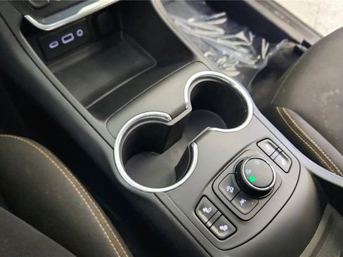 Used 2021 GMC Terrain SLE w/ Driver Convenience Package image 26