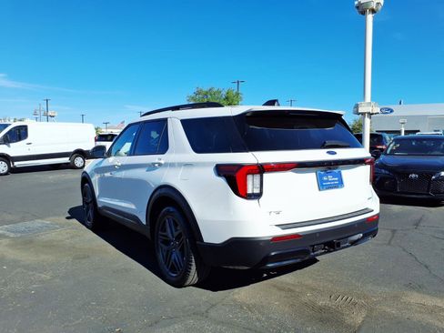 Certified 2025 Ford Explorer ST-Line w/ Premium Package AWD/4WD image 4