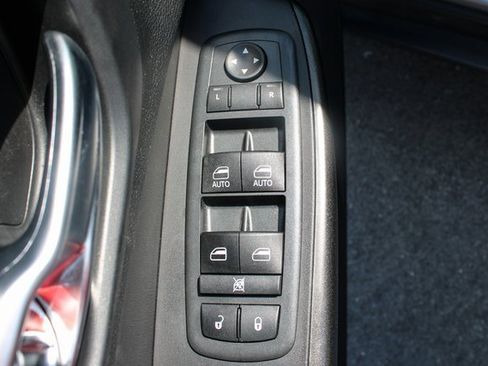 Used 2020 Jeep Cherokee Trailhawk w/ Cold Weather Group image 11