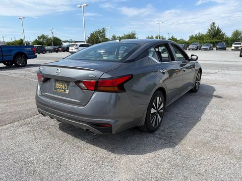 Used 2019 Nissan Altima 2.5 SV FWD image 5