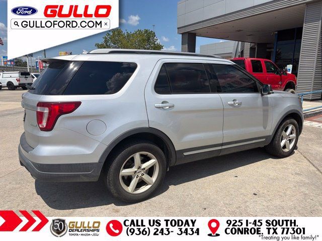Certified 2019 Ford Explorer XLT w/ Equipment Group 202A FWD image 3