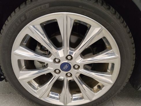 Used 2017 Ford Fusion Platinum image 31