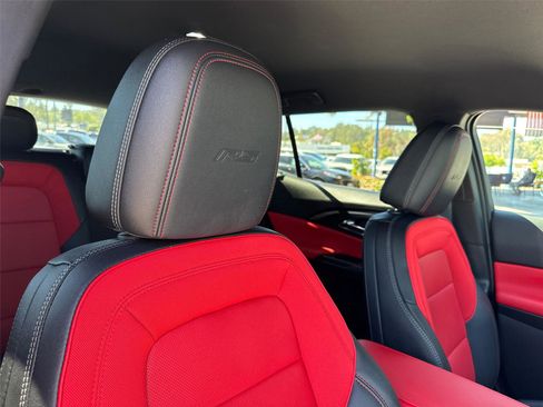 Used 2025 Chevrolet Equinox EV RS image 18